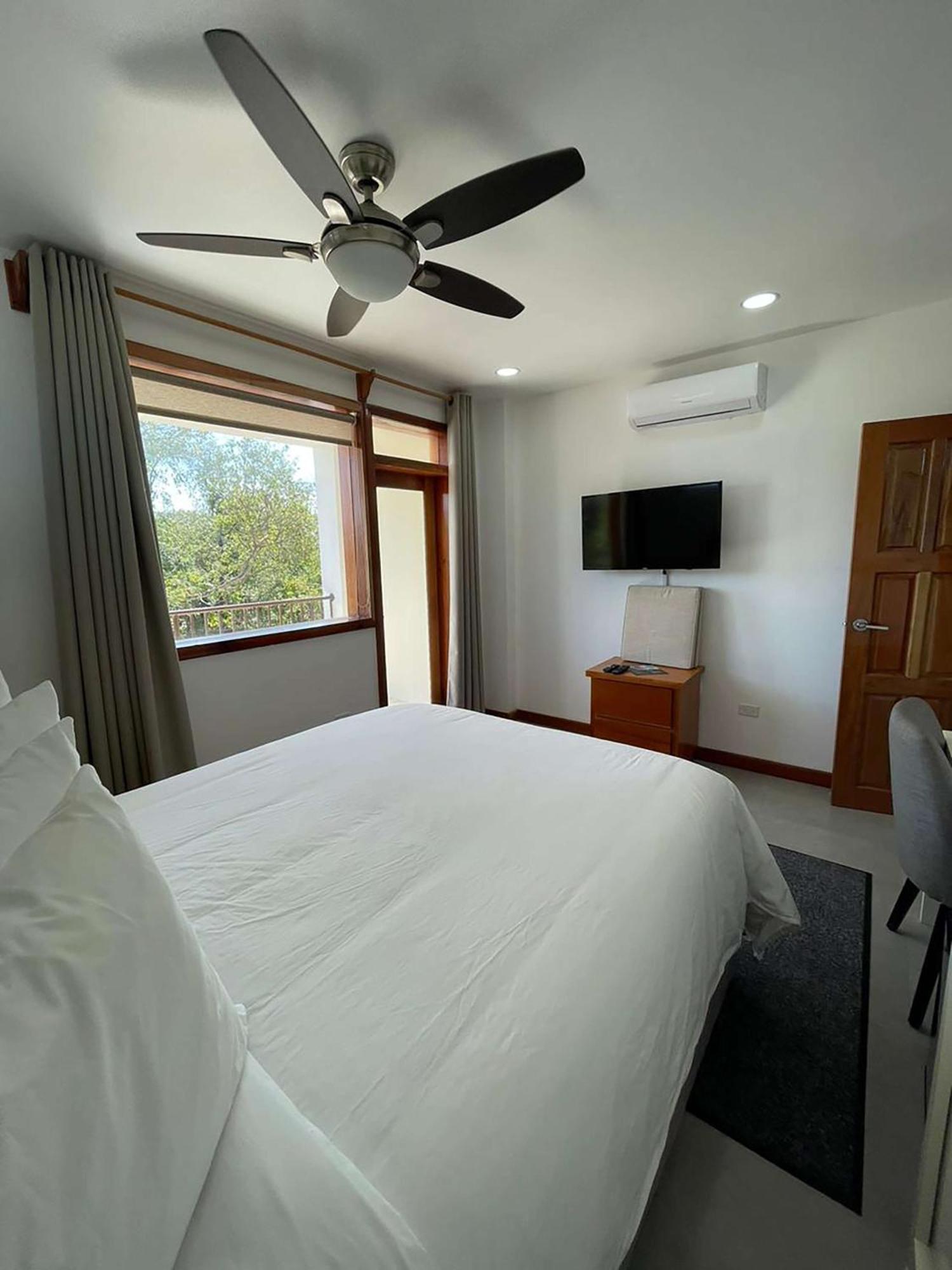 Best Western Grand Baymen Gardens San Pedro  Zewnętrze zdjęcie